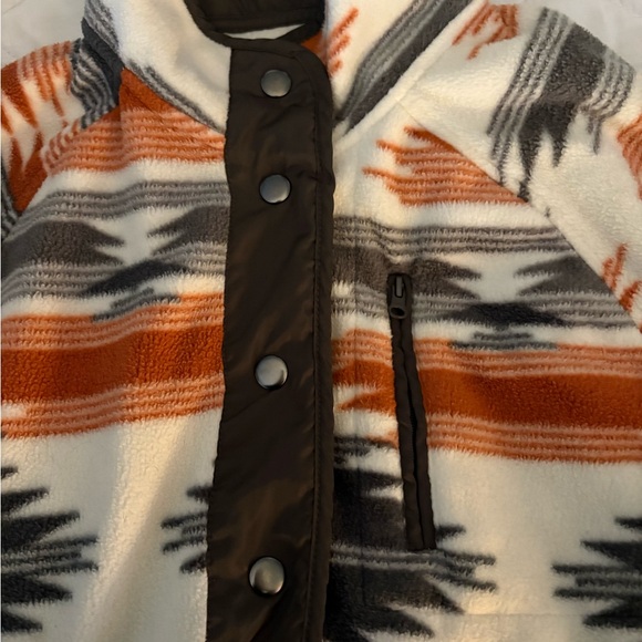 Cozy Patterned Fleece Jacket - Picture 2 of 3